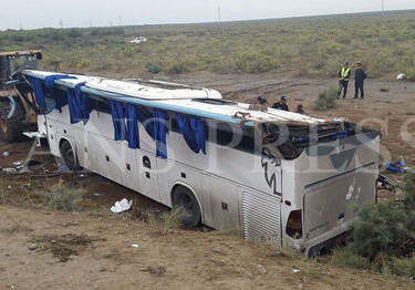 Перевернулся автобус с азербайджанскими паломниками: трое погибших, 10 раненых
