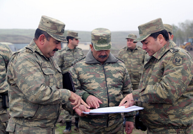 Министр обороны Азербайджана проверил боеготовность частей на передовой (Фото)