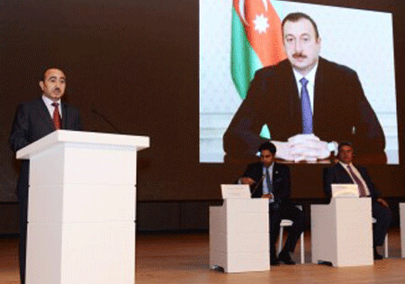 Ильхам Алиев: «Уровень бедности и безработицы среди молодежи значительно снизился» (Фото)