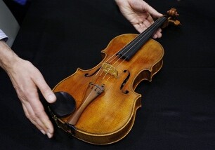 Скрипка Страдивари продана на аукционе за 1 млн. долларов