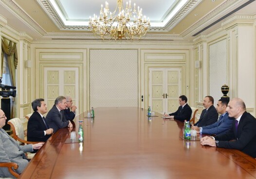 Ильхам Алиев принял французскую делегацию 
