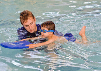 ВОЗ призывает поголовно обучать всех детей плаванию