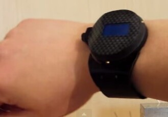 Изобретатель из Германии презентовал лазерные часы в стиле Джеймса Бонда (Фото-Видео)