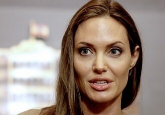 Анджелина Джоли попала в ДТП