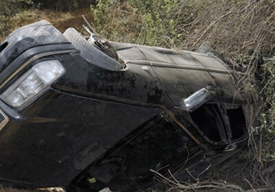 В багажнике упавшей в овраг машины найдено тело водителя-в Азербайджане