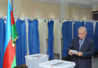 В Азербайджане проходят муниципальные выборы (Фото)