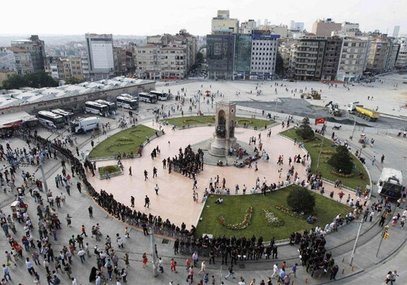 «Три поколения геноцида в Карабахе: до и после оккупации»- выставка на площади Таксим