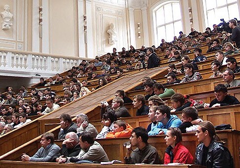 В Азербайджане внесены изменения в правила оплаты обучения в зарубежных вузах