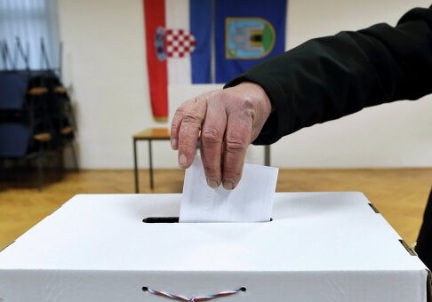 Хорваты выбирают президента