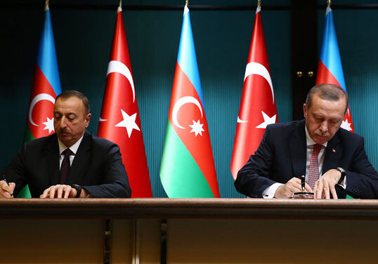 Подписаны турецко-азербайджанские документы (Фото)