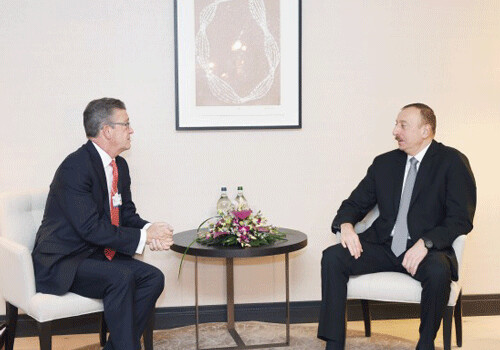 Ильхам Алиев встретился с председателем «Swiss Re Global Partnership» и главой правления Сбербанка