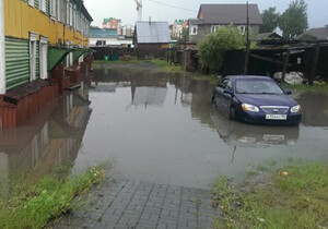 В Баку жители ряда домов были эвакуированы из-за затопления после дождя