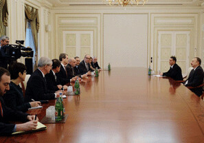 Президент Азербайджана принял делегацию АЕК