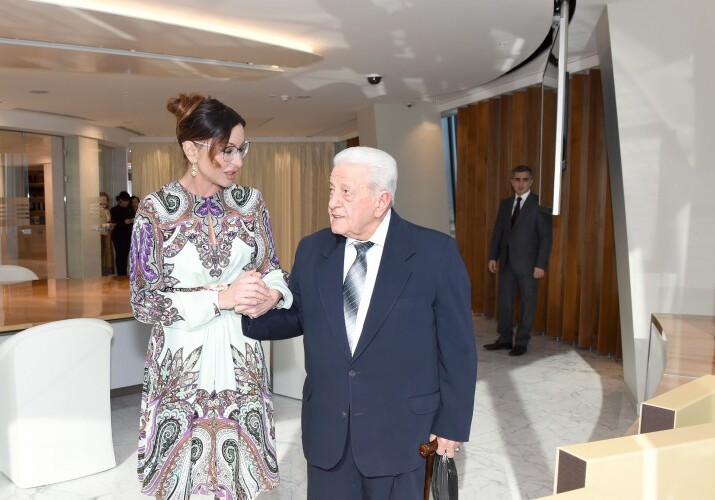 Мехрибан Алиева встретилась с народным артистом Алибабой Мамедовым (Фото)