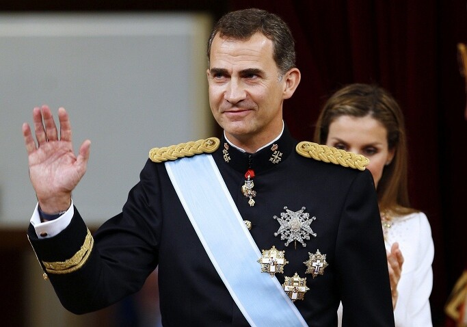 Король Испании сократил себе зарплату на 20%