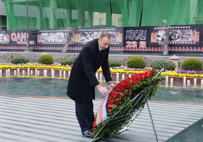 Президент Ильхам Алиев почтил память жертв Ходжалинской трагедии (Фото)