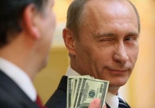 Путин урезал себе зарплату