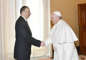 Президент Азербайджана встретился с Папой Римским (Фото)