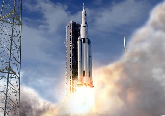 В США испытали сверхтяжелую ракету для полетов на Марс