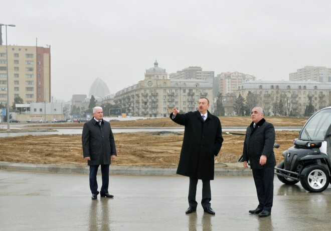 Президент Азербайджана ознакомился с ходом стройработ на бульваре «Баку – Белый город» (Фото)
