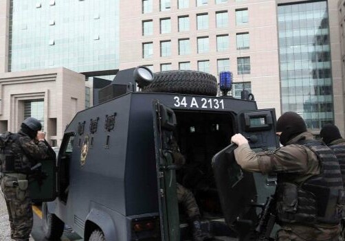 Взятый в заложники турецкий прокурор скончался 