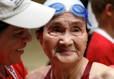 100-летняя японка установила рекорд в заплыве на 1,5 км
