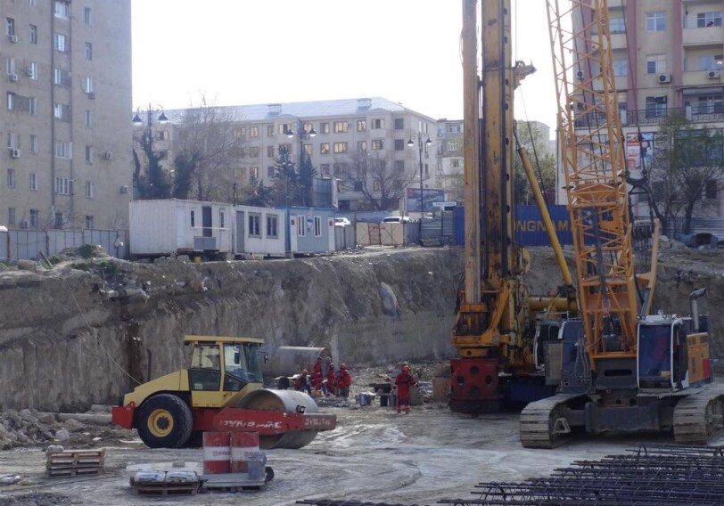 Главе ИВ Ясамальского района Баку объявлен выговор за незаконное строительство