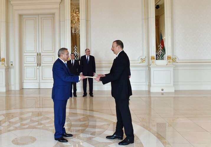 Президент Азербайджана принял верительные грамоты послов Казахстана и Вьетнама