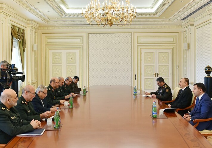 Президент Азербайджана принял министра обороны Ирана
