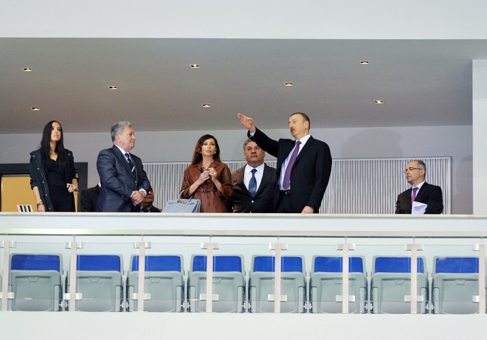 Президент Азербайджана ознакомился с условиями во Дворце спорта им. Г.Алиева после ремонта (Фото)