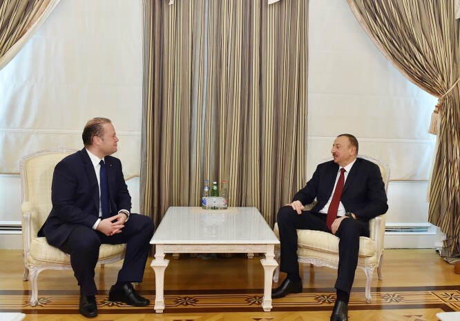 Президент Азербайджана принял премьер-министра Мальты