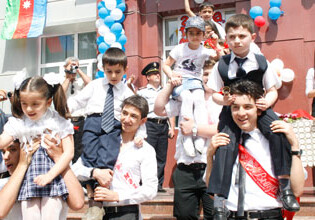 Когда для азербайджанских школьников прозвучит «последний звонок»?