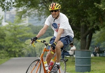  Джон Керри попал в больницу после падения с велосипеда (Добавлено)