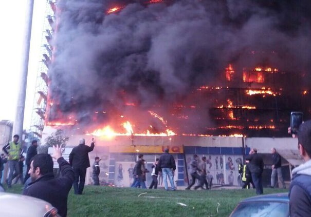 Каждой семье, имеющей квартиру в сгоревшем доме в Хатаинском районе, выделено 15 тысяч манатов