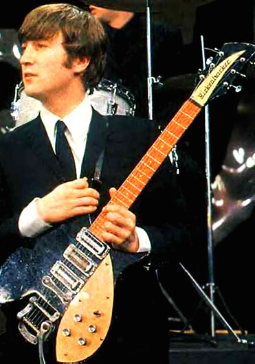 Выставленная на торги гитара Джона Леннона может побить рекорд