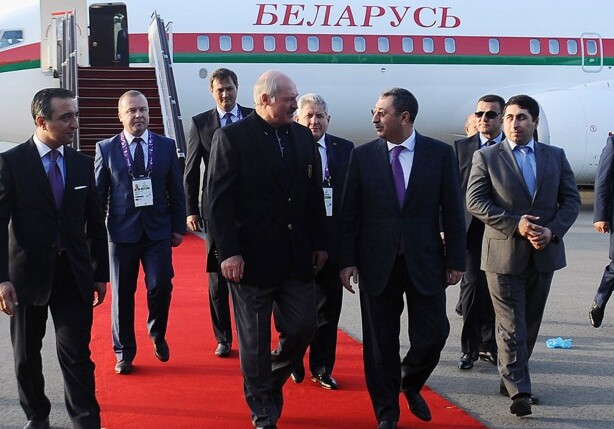 В Баку прибыли президенты Беларуси и Сербии