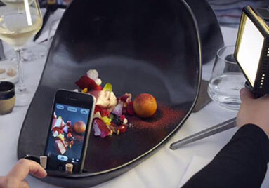 В Израиле создали тарелки для фотографирования еды