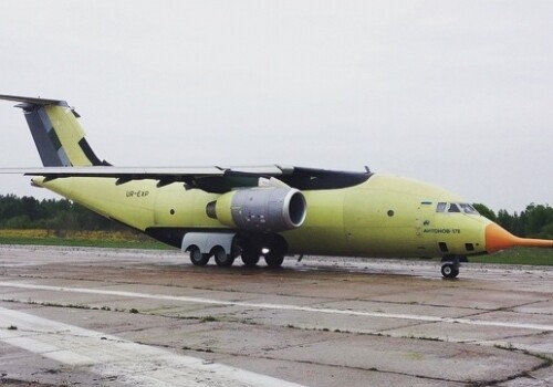 «Антонов» поставит в Азербайджан 10 самолетов
