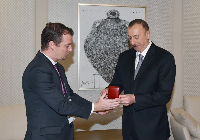Президенту Азербайджана вручена высшая паралимпийская награда (Фото)