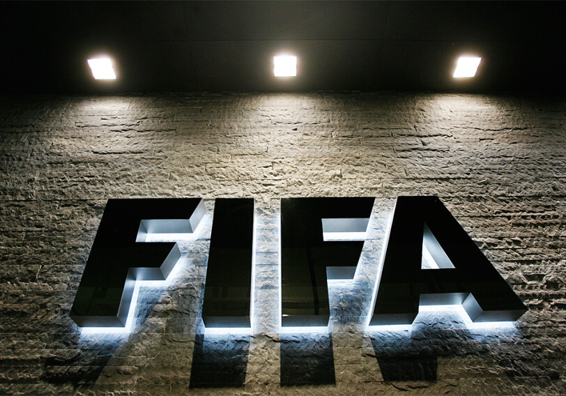 Бен Аффлек и Мэтт Дэймон спродюсируют фильм о коррупционном скандале в ФИФА