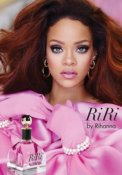 Barbie girl:  Рианна представляет свой новый аромат RiRi