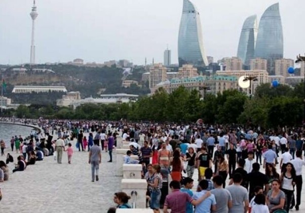 Население Азербайджана достигло почти 10 млн человек