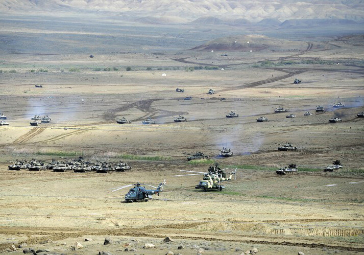Командно-штабные учения с участием 65 тыс. военных - в Азербайджане 