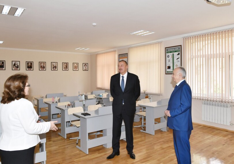 Ильхам Алиев ознакомился с состоянием Бинагадинской средней школы 