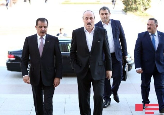 Президент Дагестана прибыл в Азербайджан на лечение (Фото)