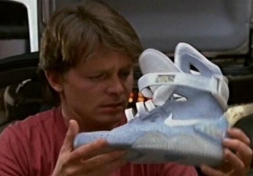 Nike подарил актеру из «Назад в будущее» кроссовки с автоматической шнуровкой
