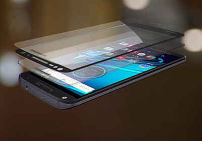 Motorola представила первый в мире смартфон с небьющимся экраном