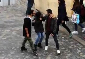 Проверка на смелость: реакция жителей Баку на избиение девушки (Видео)