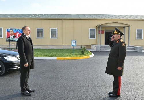 Ильхам Алиев посетил военный городок ВВС Азербайджана (Фото)