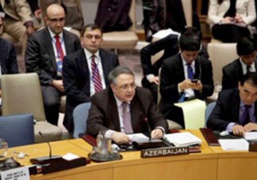 Яшар Алиев: «Армения использует в своих интересах кризис с сирийскими беженцами»